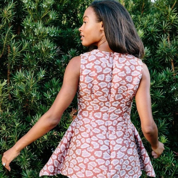 Noble 31 Lily Woven Pink Leopard Sleeveless Peplum Top S - Picture 3 of 9